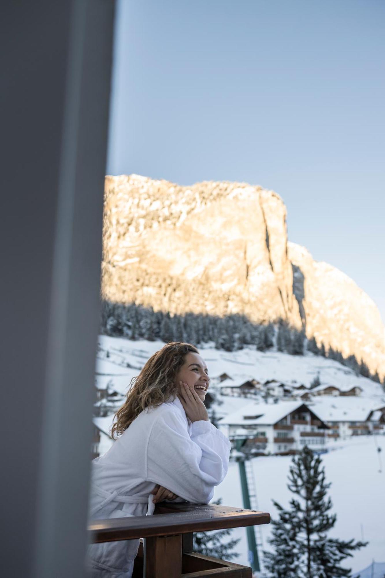 Hotel Acadia - Adults Mountain Home Selva di Val Gardena Zewnętrze zdjęcie